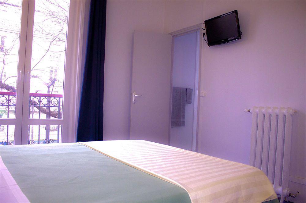 Hotel Bien-Etre ปารีส ภายนอก รูปภาพ